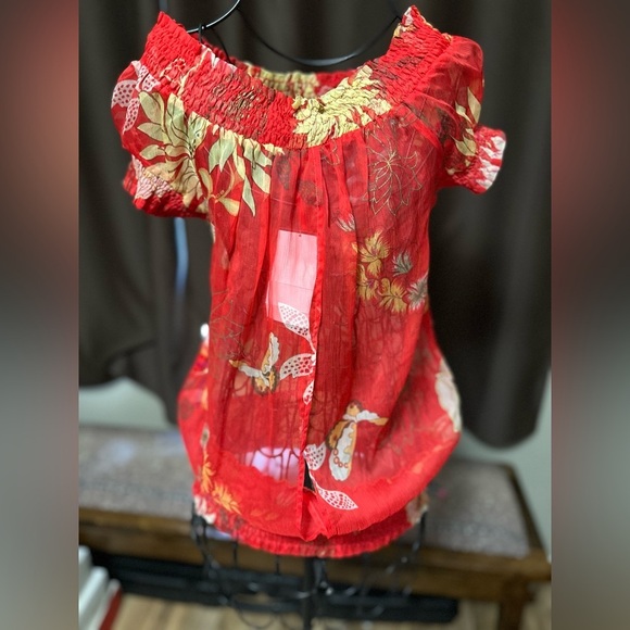 NWT Bebe Shear off shoulder top - Picture 2 of 4